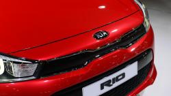 10-2017-kia-rio-paris-1.jpg