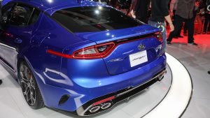 2018-kia-stinger-detroit-2017 (10)